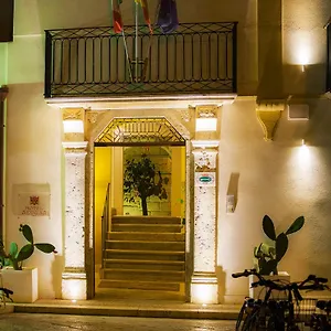 *** Hotel Aegusa Italia